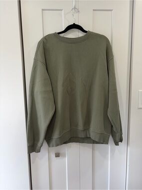 H&M Men's Olive Crewneck Sweatshirt